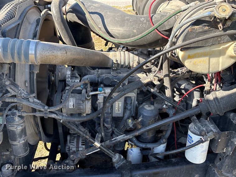 image for item FK2603 2007 Mack CHN semi truck