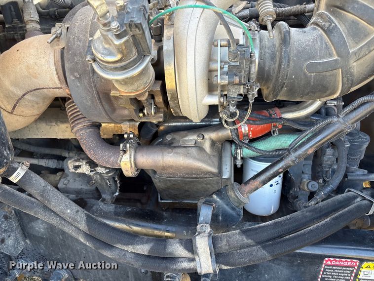 image for item FK2603 2007 Mack CHN semi truck