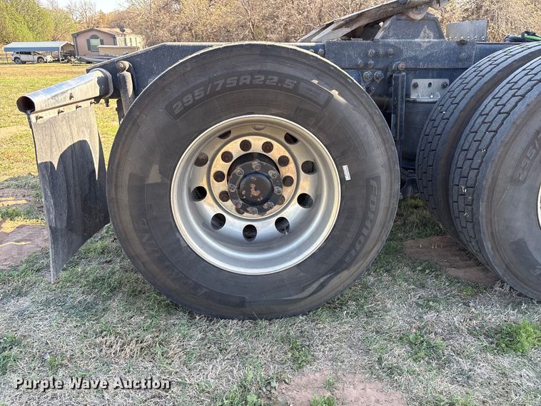 image for item FK2603 2007 Mack CHN semi truck