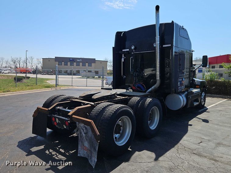 image for item FN5592 2005 Kenworth T600 semi truck