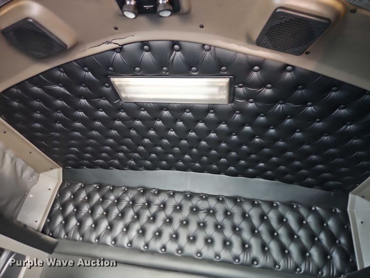 image for item FN5592 2005 Kenworth T600 semi truck