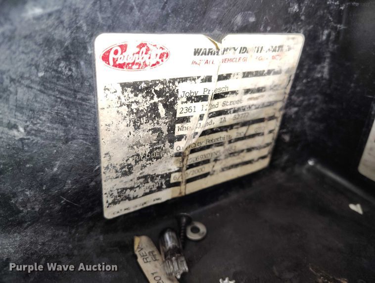 image for item IH9463 2000 Peterbilt 379 semi truck