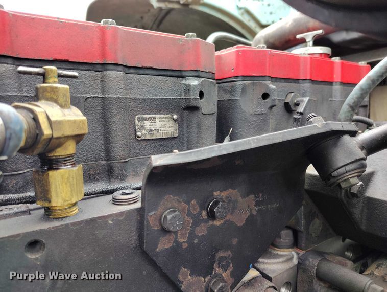 image for item IH9463 2000 Peterbilt 379 semi truck