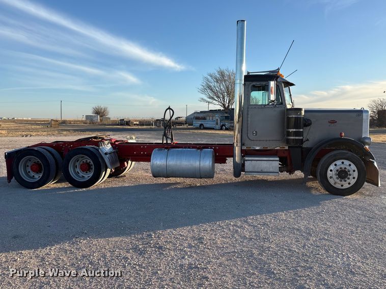 image for item NK9045 1985 Peterbilt 359 semi truck