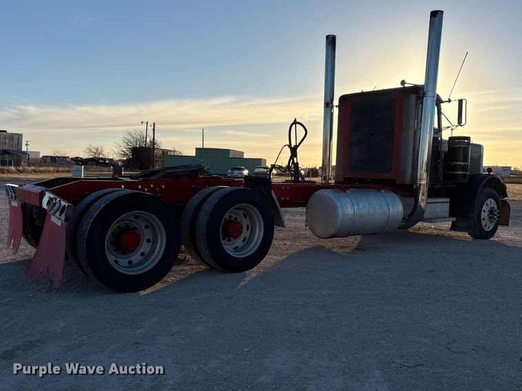 image for item NK9045 1985 Peterbilt 359 semi truck