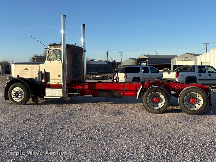 image for item NK9045 1985 Peterbilt 359 semi truck