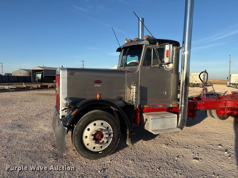 image for item NK9045 1985 Peterbilt 359 semi truck