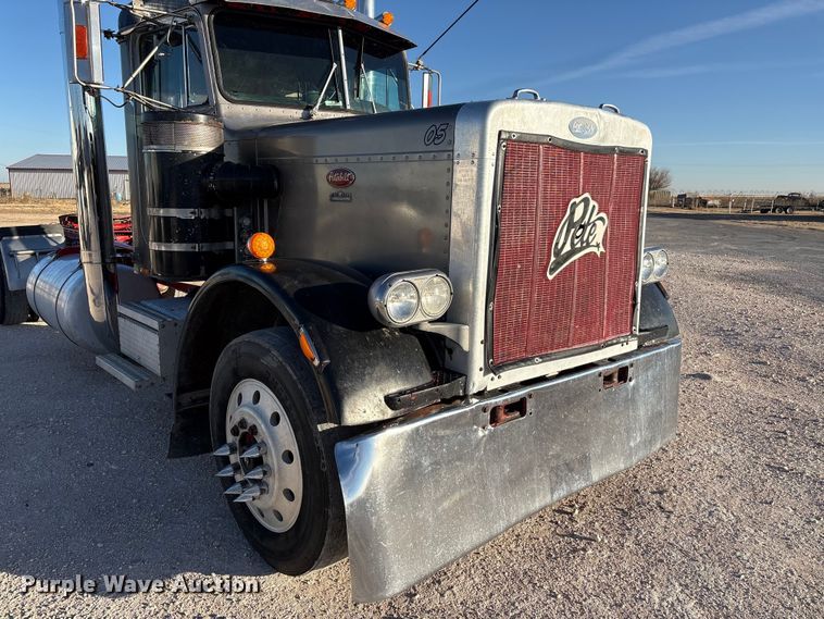 image for item NK9045 1985 Peterbilt 359 semi truck