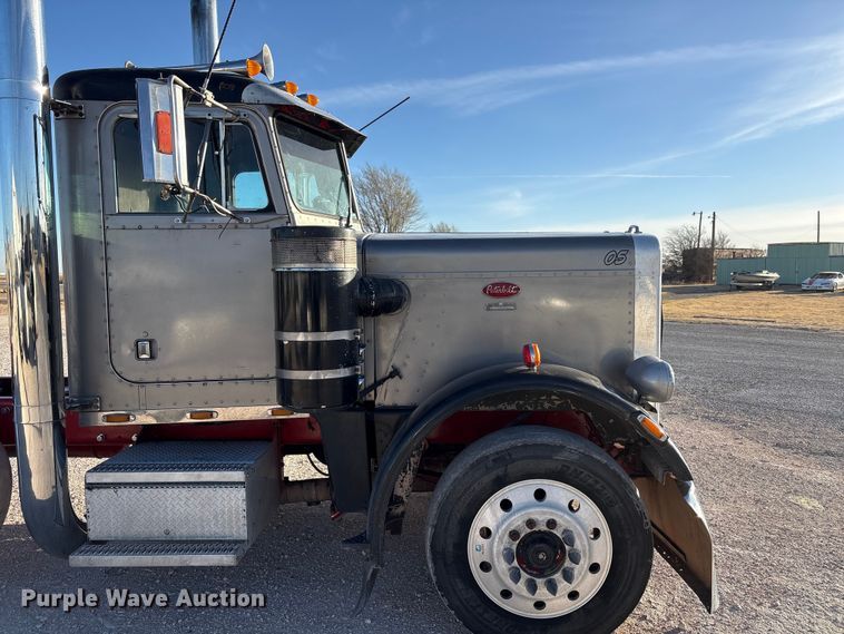 image for item NK9045 1985 Peterbilt 359 semi truck