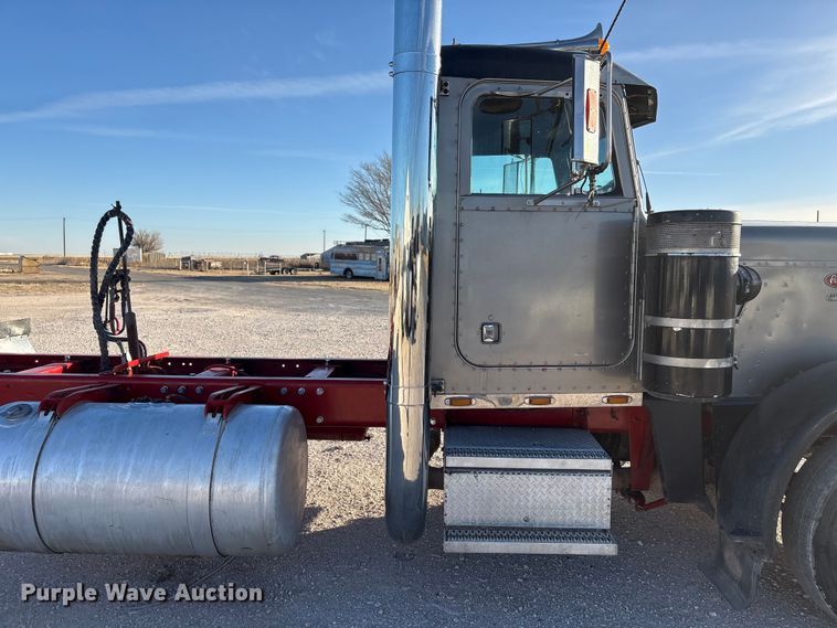 image for item NK9045 1985 Peterbilt 359 semi truck