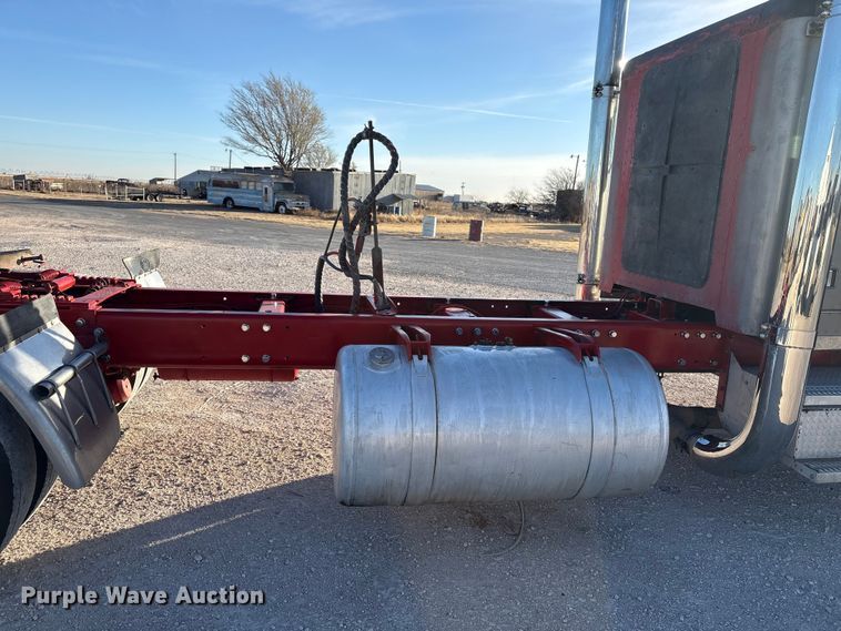 image for item NK9045 1985 Peterbilt 359 semi truck