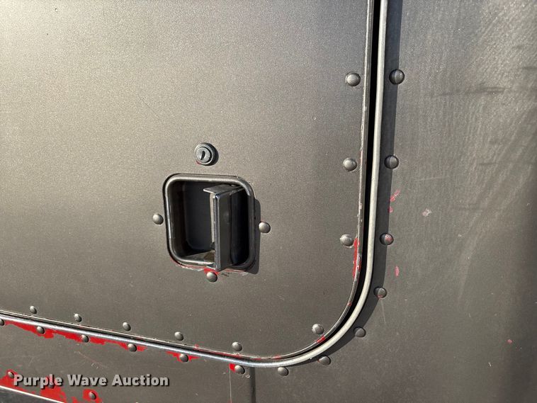 image for item NK9045 1985 Peterbilt 359 semi truck