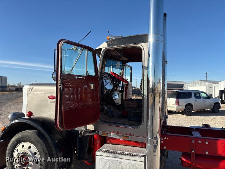 image for item NK9045 1985 Peterbilt 359 semi truck