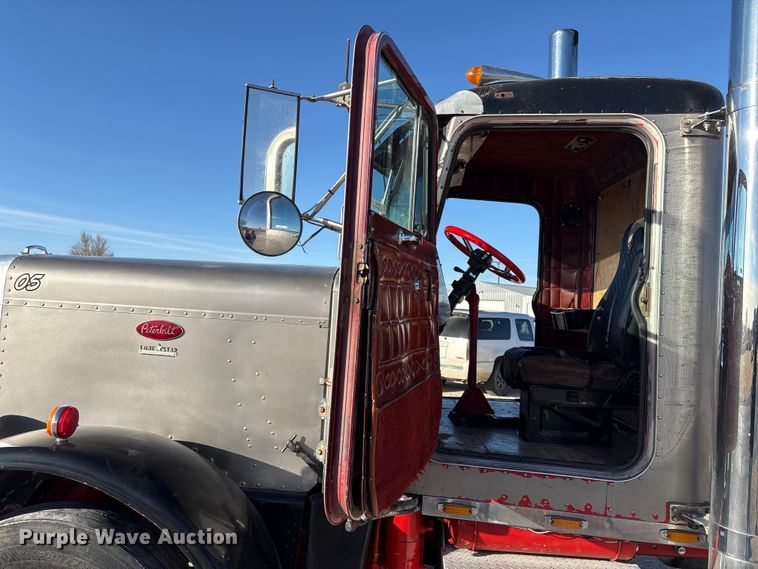 image for item NK9045 1985 Peterbilt 359 semi truck