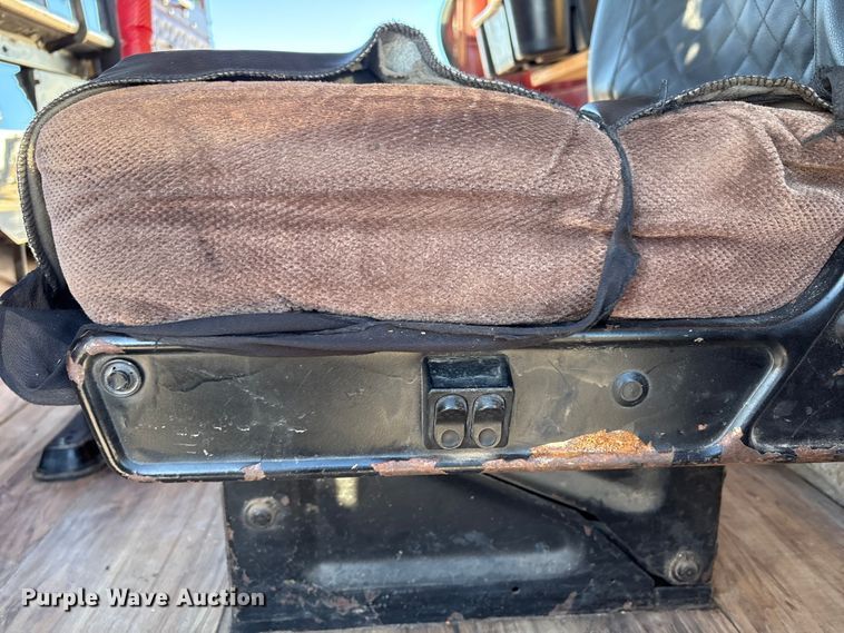 image for item NK9045 1985 Peterbilt 359 semi truck