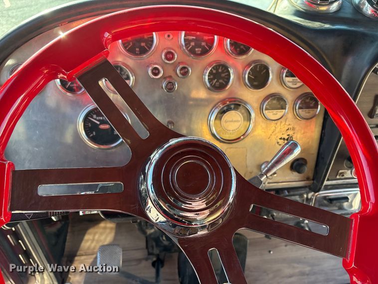 image for item NK9045 1985 Peterbilt 359 semi truck