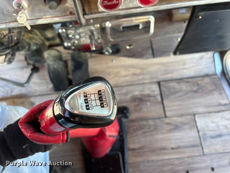 image for item NK9045 1985 Peterbilt 359 semi truck