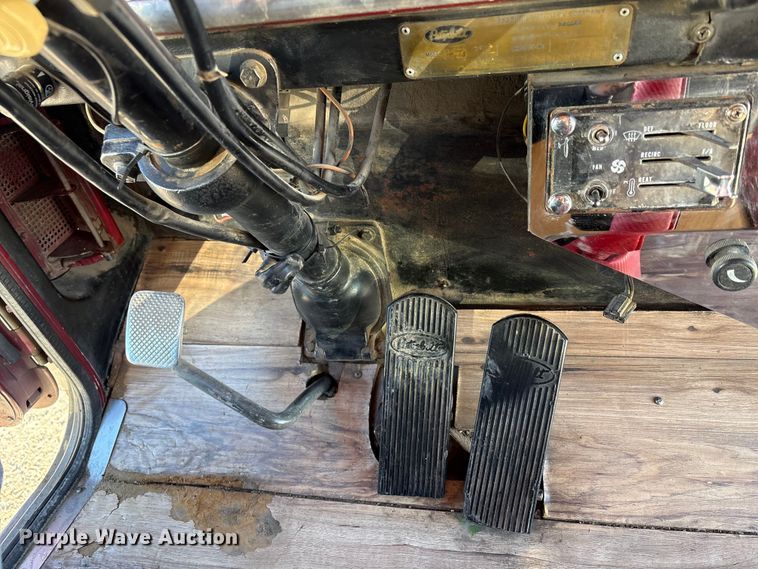 image for item NK9045 1985 Peterbilt 359 semi truck