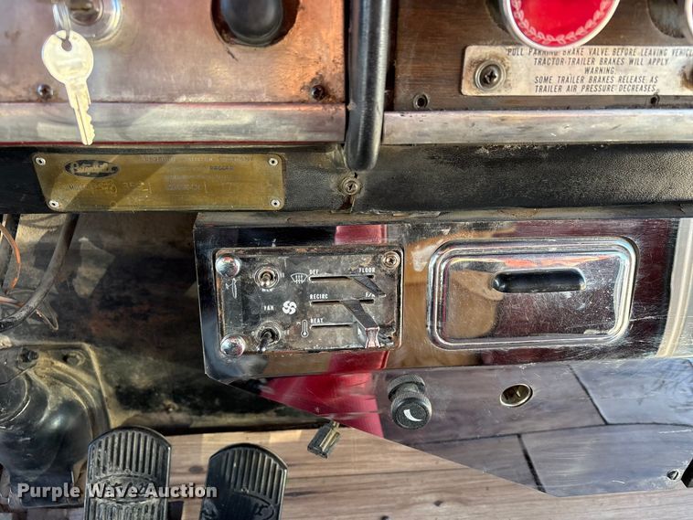 image for item NK9045 1985 Peterbilt 359 semi truck