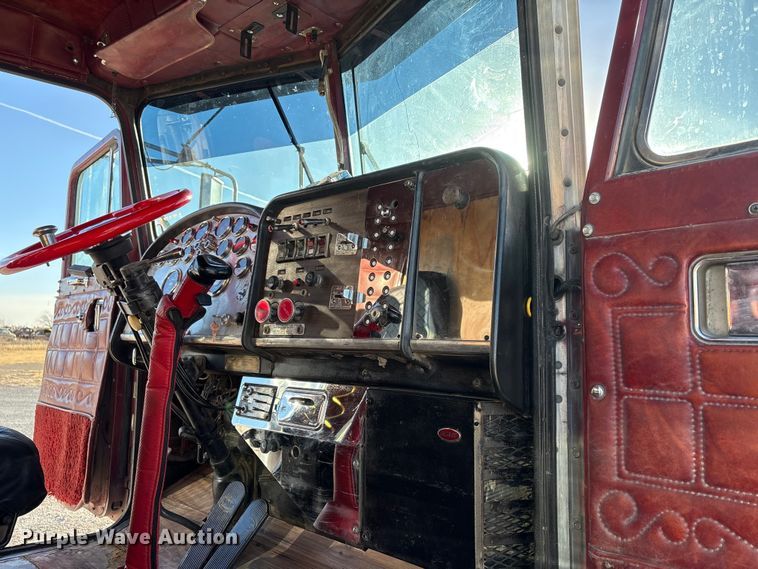 image for item NK9045 1985 Peterbilt 359 semi truck