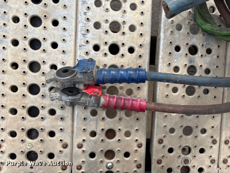 image for item NK9051 2007 Freightliner Classic semi truck