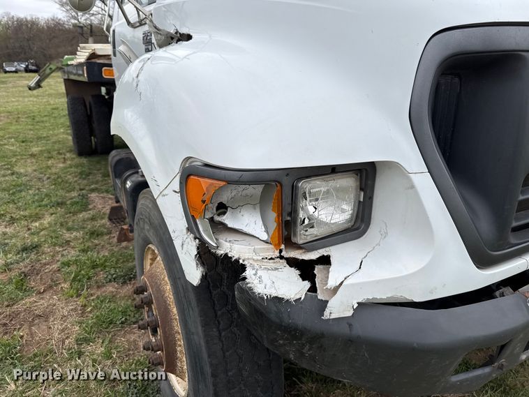 image for item NK9124 2001 Ford F750 Super Duty dump flatbed truck