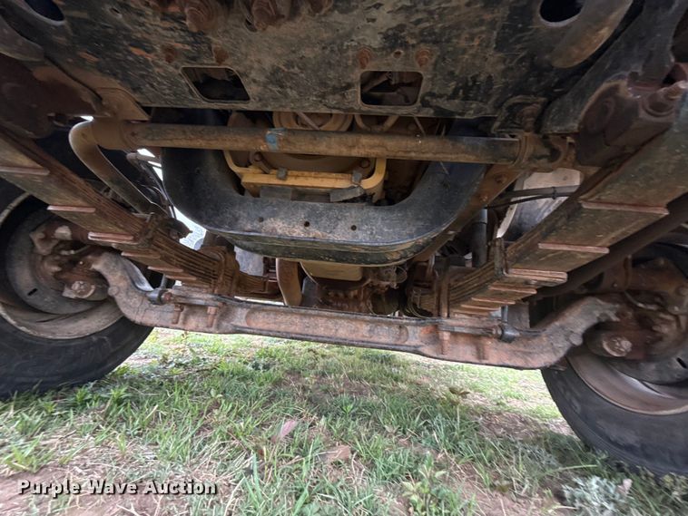 image for item NK9124 2001 Ford F750 Super Duty dump flatbed truck