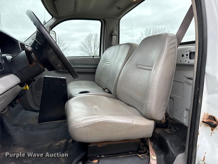 image for item NK9124 2001 Ford F750 Super Duty dump flatbed truck