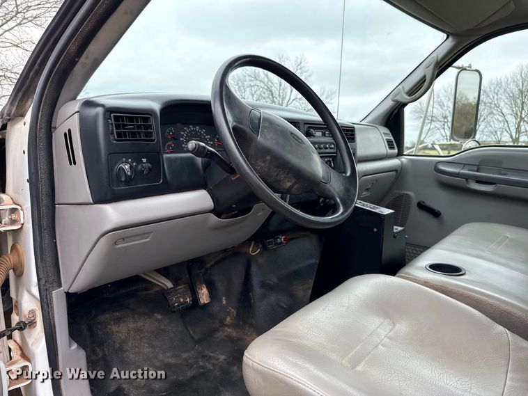 image for item NK9124 2001 Ford F750 Super Duty dump flatbed truck