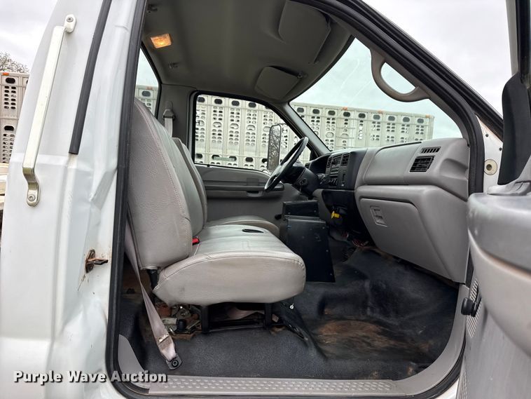 image for item NK9124 2001 Ford F750 Super Duty dump flatbed truck