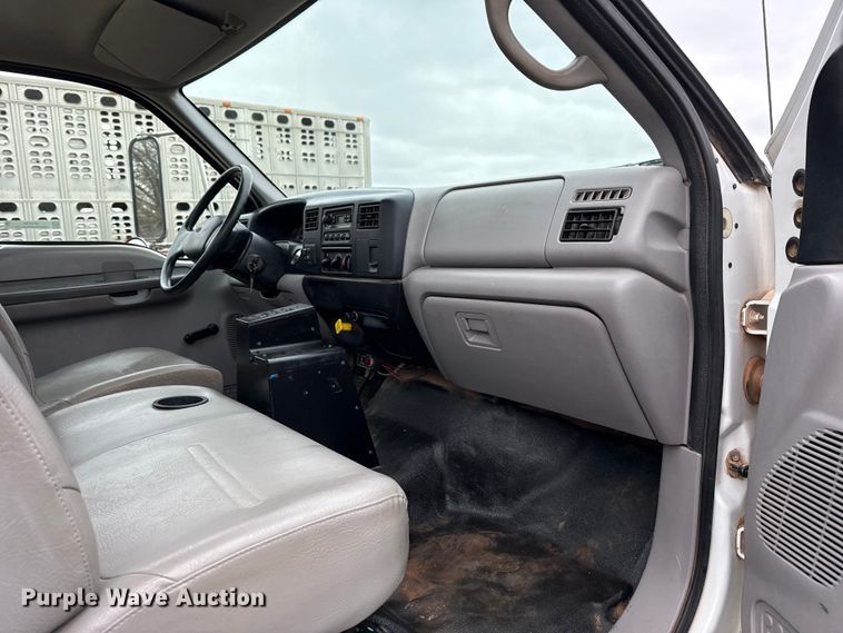 image for item NK9124 2001 Ford F750 Super Duty dump flatbed truck