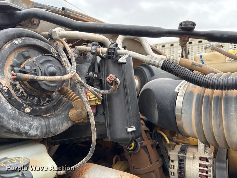 image for item NK9124 2001 Ford F750 Super Duty dump flatbed truck