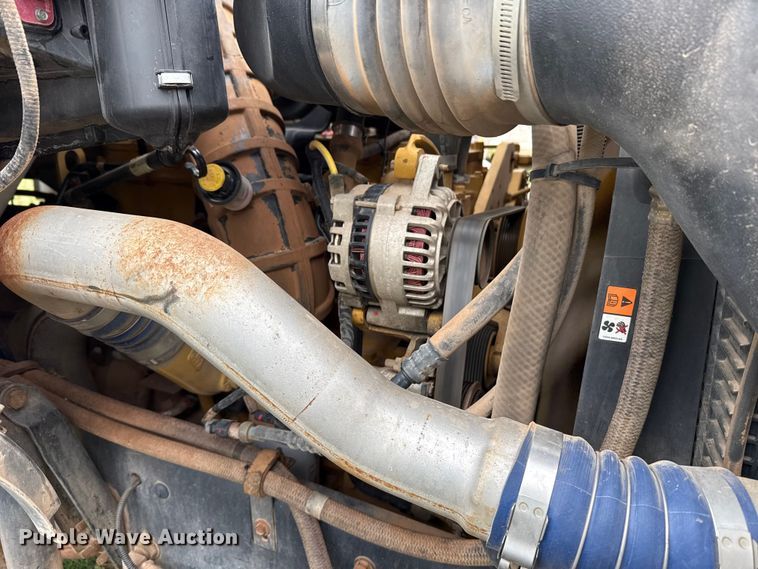 image for item NK9124 2001 Ford F750 Super Duty dump flatbed truck