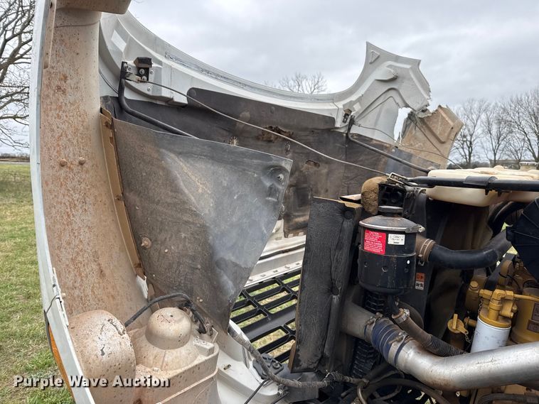 image for item NK9124 2001 Ford F750 Super Duty dump flatbed truck