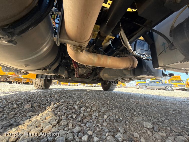 image for item NK9184 2022 Freightliner Cascadia 126 semi truck