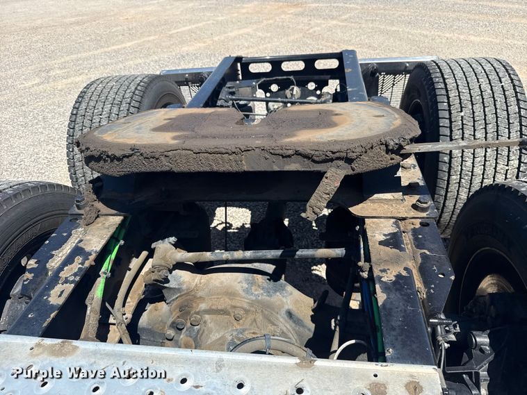 image for item NK9184 2022 Freightliner Cascadia 126 semi truck