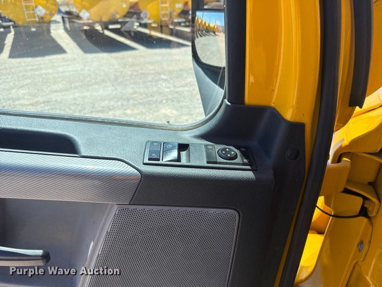 image for item NK9184 2022 Freightliner Cascadia 126 semi truck