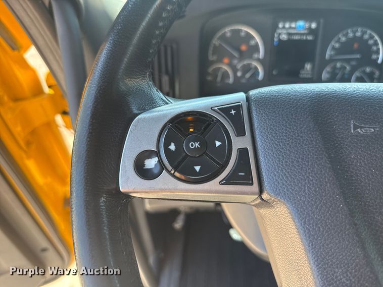 image for item NK9184 2022 Freightliner Cascadia 126 semi truck