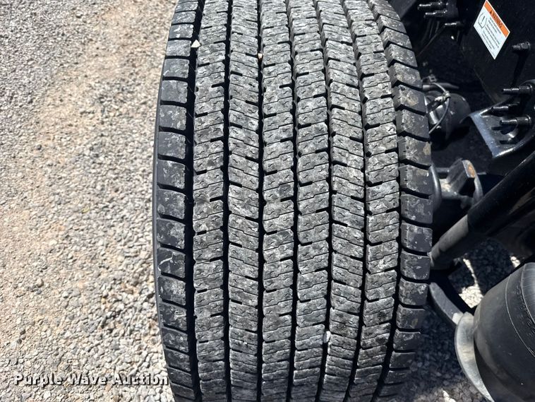 image for item NK9184 2022 Freightliner Cascadia 126 semi truck