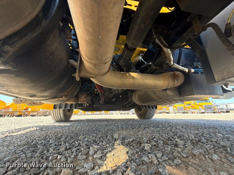 image for item NK9185 2021 Freightliner Cascadia 126 semi truck