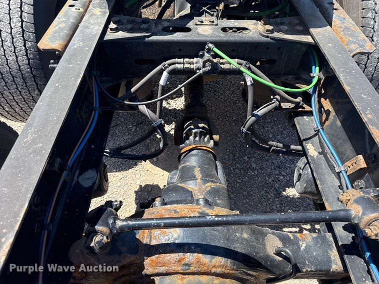 image for item NK9185 2021 Freightliner Cascadia 126 semi truck