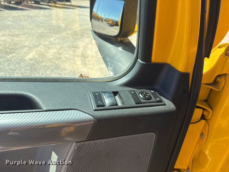 image for item NK9185 2021 Freightliner Cascadia 126 semi truck