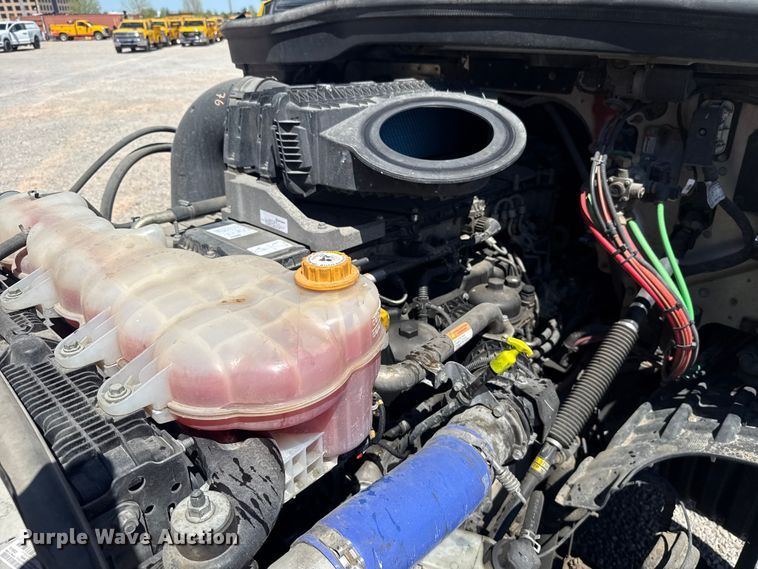 image for item NK9185 2021 Freightliner Cascadia 126 semi truck