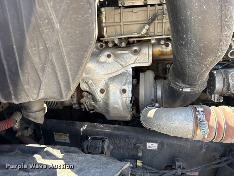 image for item NK9185 2021 Freightliner Cascadia 126 semi truck