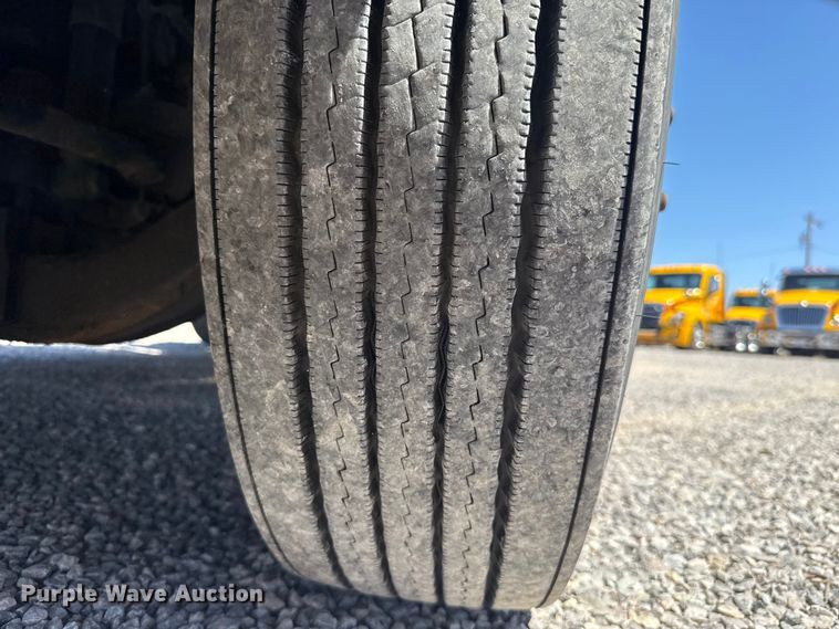 image for item NK9185 2021 Freightliner Cascadia 126 semi truck