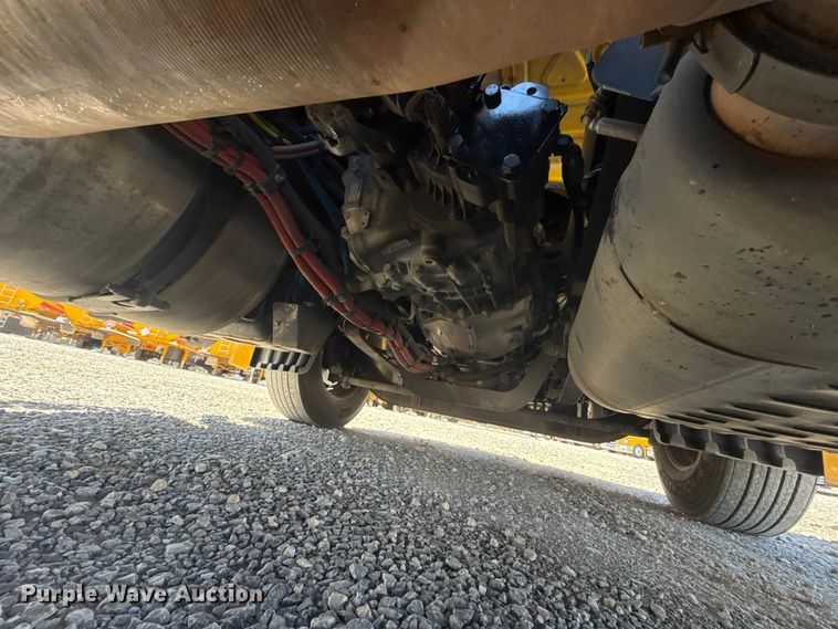 image for item NK9186 2022 Freightliner Cascadia 126 semi truck