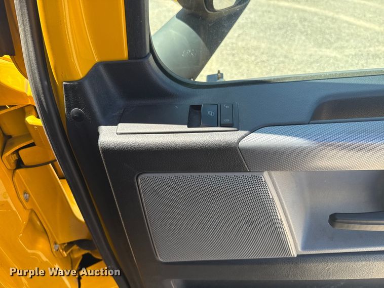 image for item NK9186 2022 Freightliner Cascadia 126 semi truck