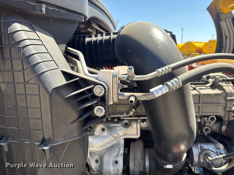 image for item NK9186 2022 Freightliner Cascadia 126 semi truck