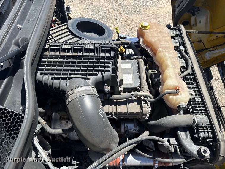 image for item NK9186 2022 Freightliner Cascadia 126 semi truck