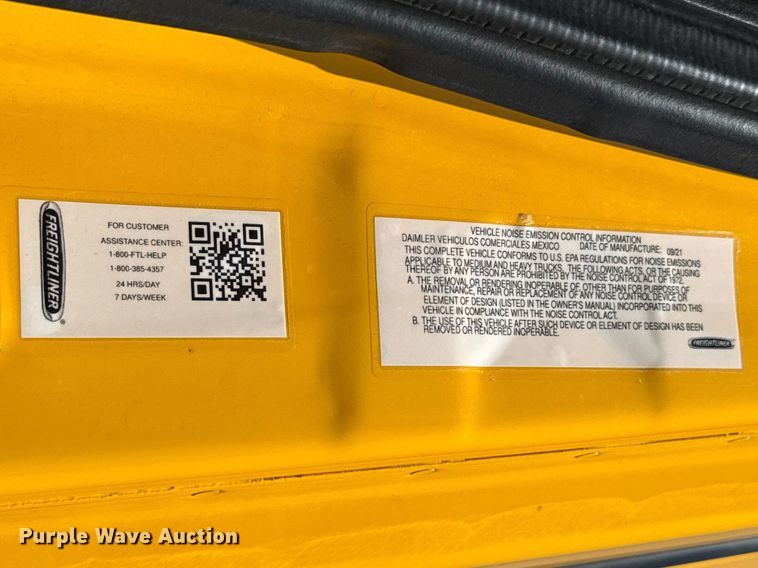 image for item NK9186 2022 Freightliner Cascadia 126 semi truck